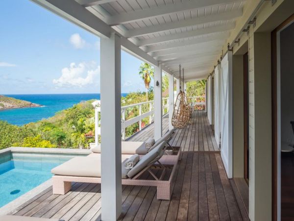 St. Barts Home 985593