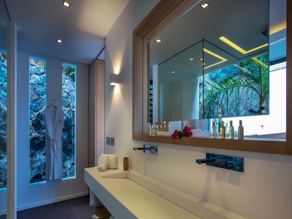 St. Barts Home 985595