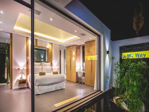 St. Barts Home 985595