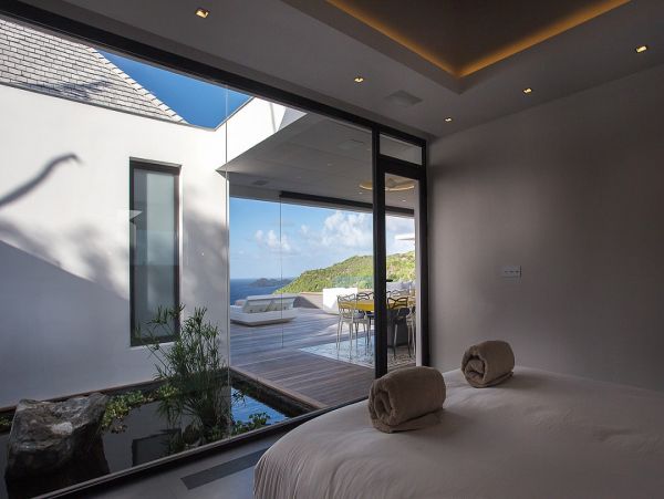 St. Barts Home 985595