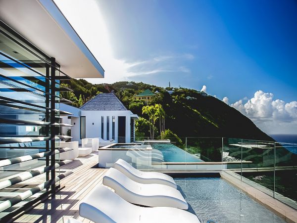 St. Barts Home 985595