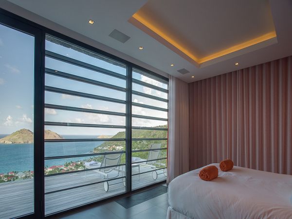 St. Barts Home 985595