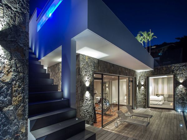 St. Barts Home 985595