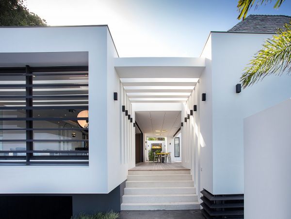St. Barts Home 985595