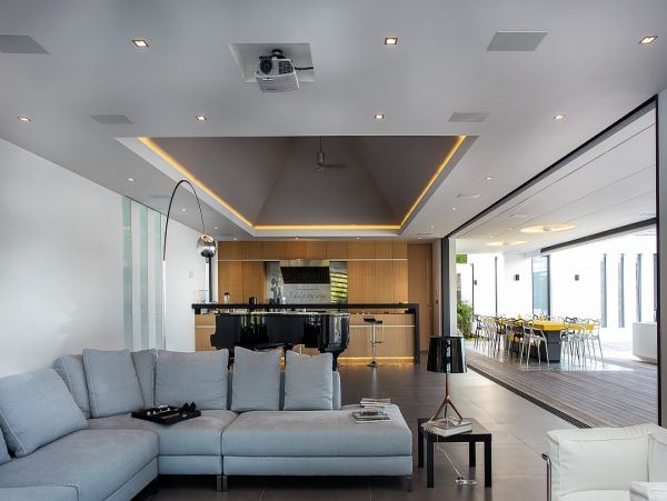 St. Barts Home 985595