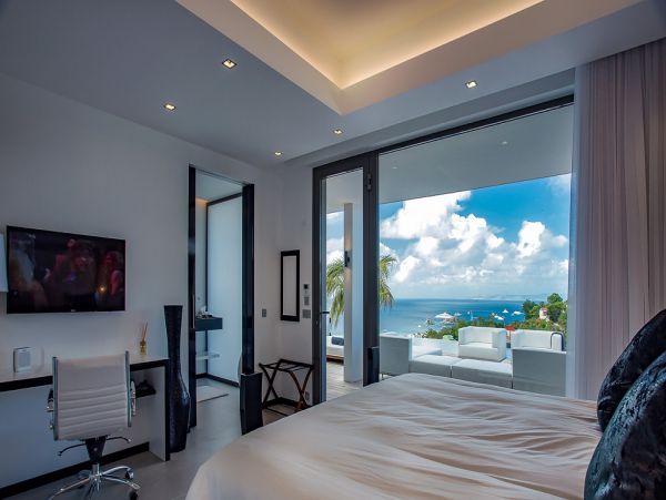 St. Barts Home 985597