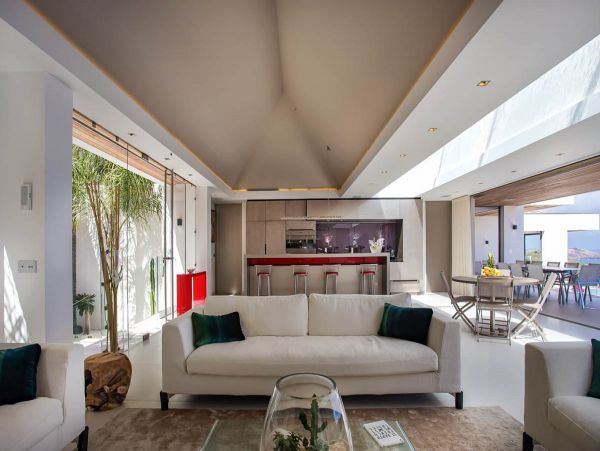 St. Barts Home 985598