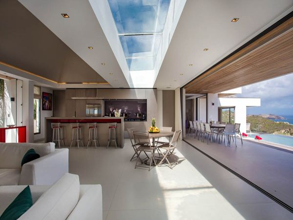 St. Barts Home 985598