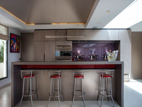 St. Barts Home 985598