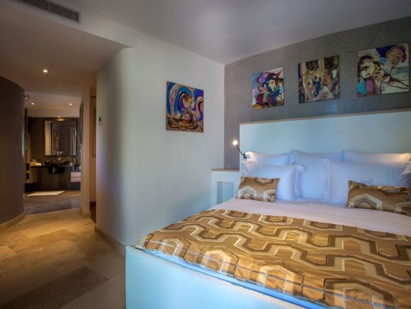 St. Barts Home 985599