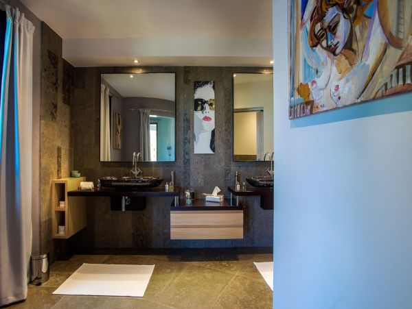 St. Barts Home 985599