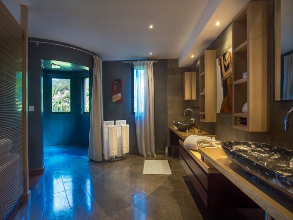 St. Barts Home 985599