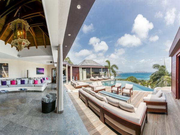 St. Barts Home 985599