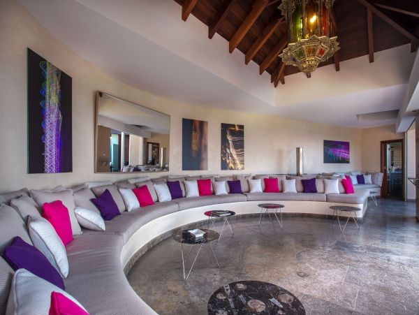 St. Barts Home 985599