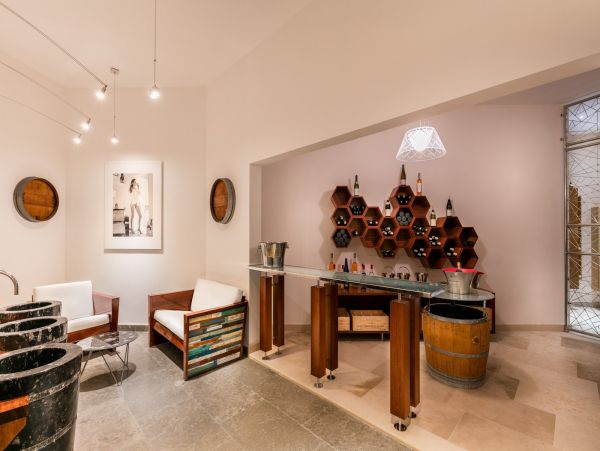 St. Barts Home 985599
