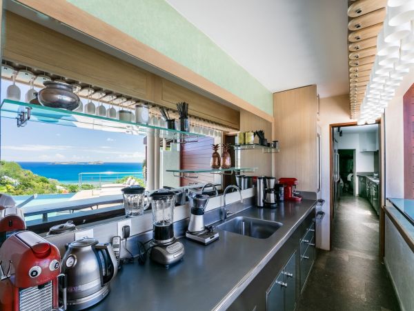 St. Barts Home 985599