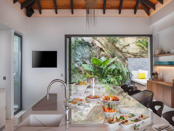 St. Barts Home 985600