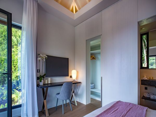 St. Barts Home 985601