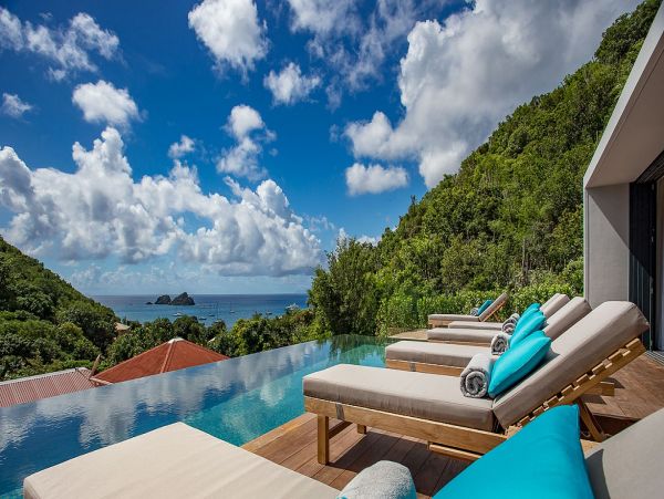 St. Barts Home 985601