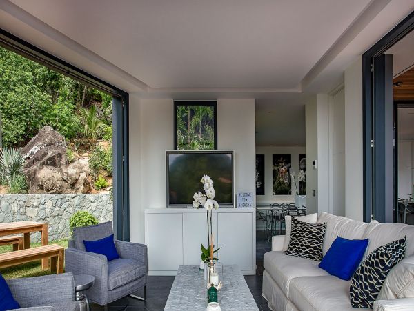 St. Barts Home 985601