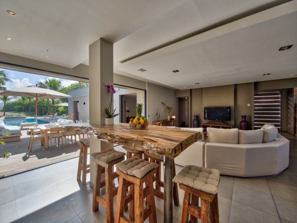 St. Barts Home 985602