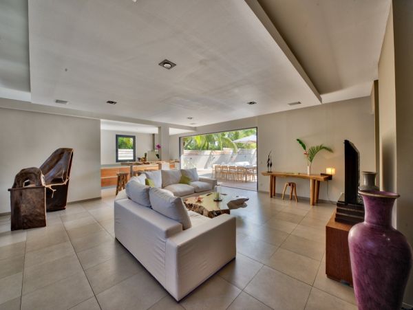 St. Barts Home 985602