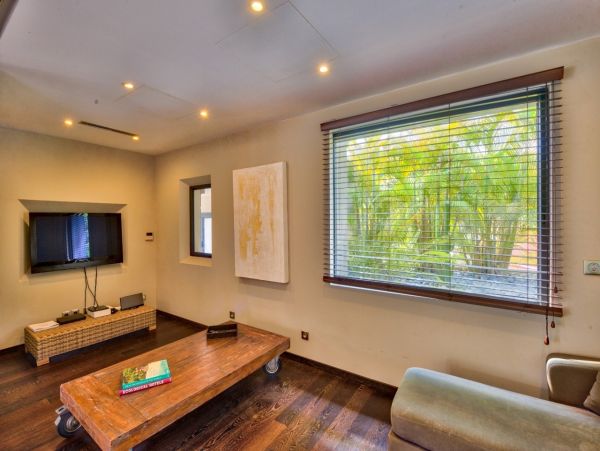 St. Barts Home 985602