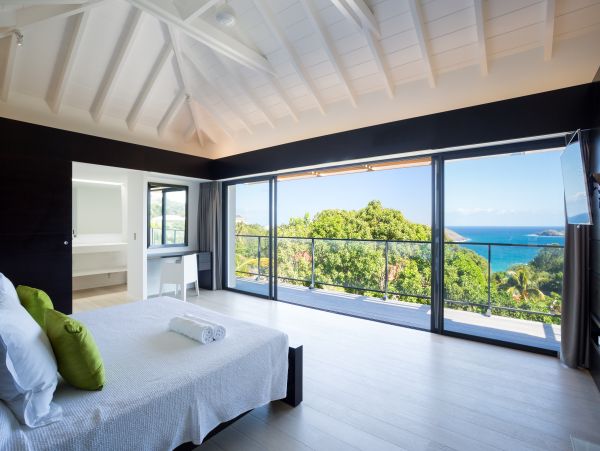 St. Barts Home 985603