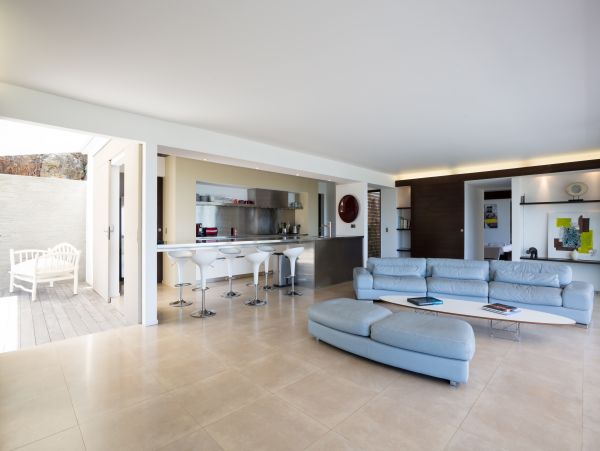 St. Barts Home 985603