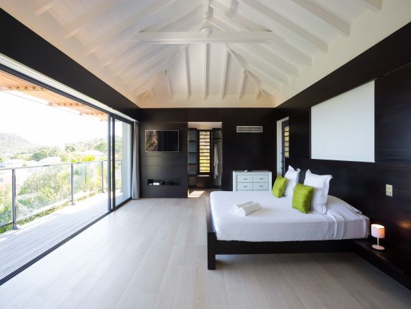 St. Barts Home 985603