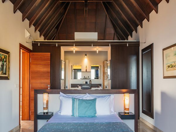 St. Barts Home 985605