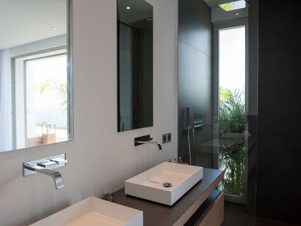 St. Barts Home 985606