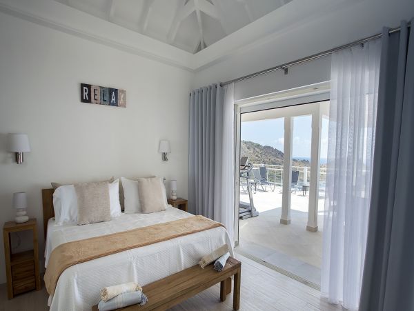 St. Barts Home 985607