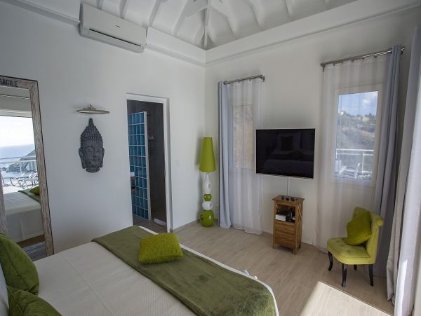 St. Barts Home 985607