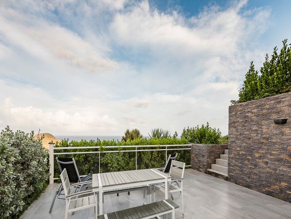 St. Barts Home 985607