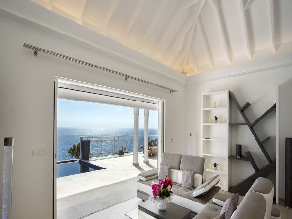 St. Barts Home 985607