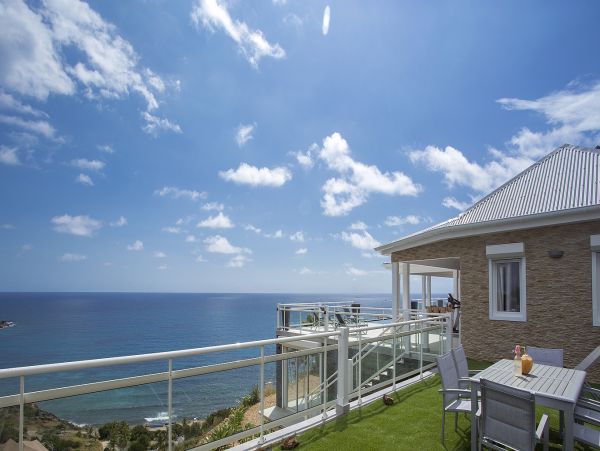 St. Barts Home 985607