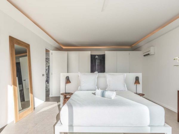 St. Barts Home 985608