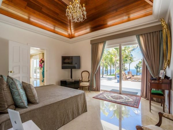 St. Barts Home 985610