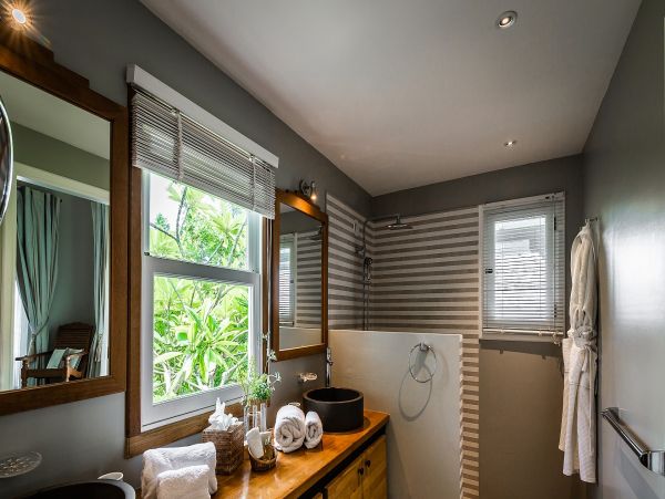 St. Barts Home 985611