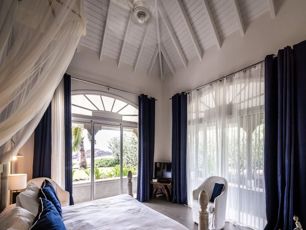 St. Barts Home 985611