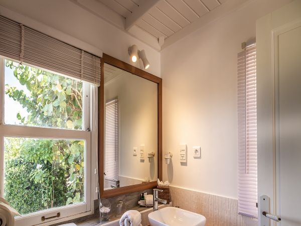St. Barts Home 985611