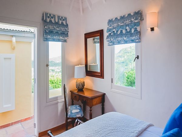 St. Barts Home 985613