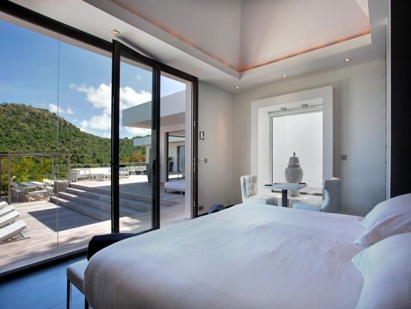 St. Barts Home 985615