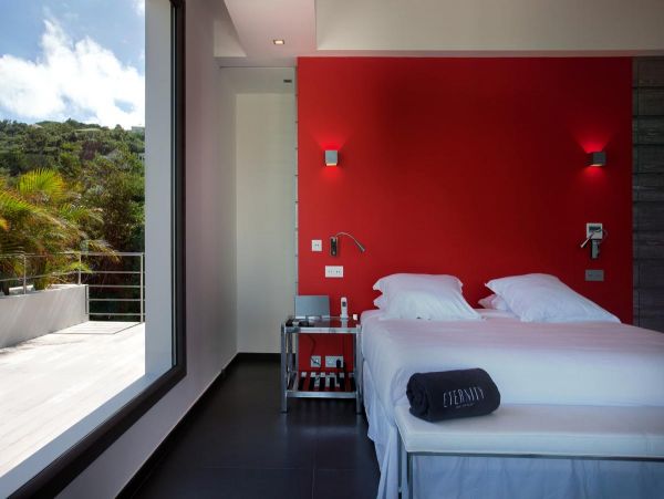 St. Barts Home 985615