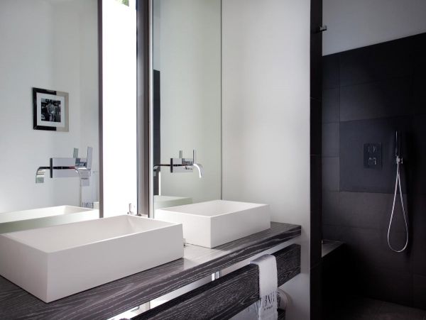 St. Barts Home 985615