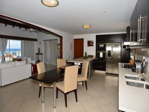 St. Barts Home 985618