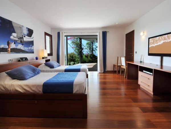 St. Barts Home 985620