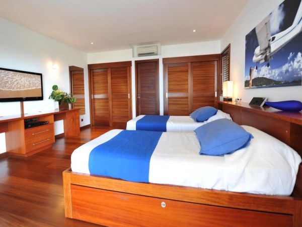 St. Barts Home 985620