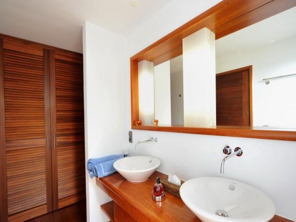 St. Barts Home 985620
